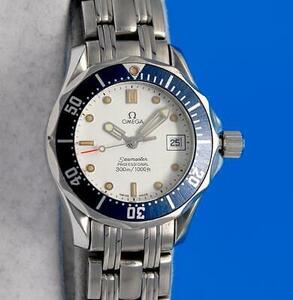Ladies Omega Seamaster Professional Watch - White Dial & Blue Bezel - 2583.20 海外 即決