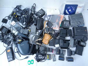 Z34D 大量 箱いっぱい SONY ソニーのビデオやカメラの 充電器 電源アダプター バッテリー クレードル アクセサリー 等 色々 中古 ジャンク