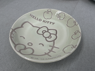 hello kitty陶瓷盘子哪里买的到?hello kitty陶瓷日淘代购网站!