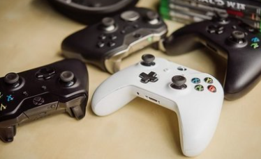 Xbox One S手柄控制器日淘代购,游戏手柄日淘!