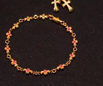 二手女士克罗心手链正品日淘网站选择,品牌珠宝饰品日淘!