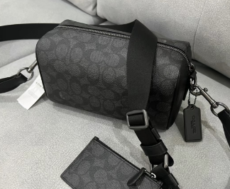 正品二手蔻驰包包日淘代购,推荐雅虎拍卖日淘首选网站!