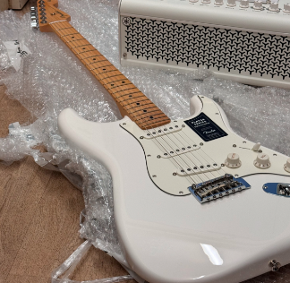 二手品牌热门电吉他日淘网站选择,正规二手乐器日淘代购!