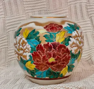 二手品牌陶艺花瓶哪里买靠谱?新手必知正规日淘品牌陶艺花瓶渠道!