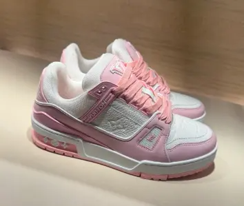 宝妈必逛日淘代购二手品牌童鞋渠道,正品护航让孩子穿着舒适放心!