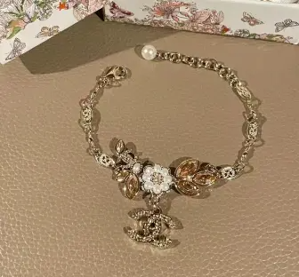 低价日淘高质感二手品牌手链,经典时尚在腕间交织!