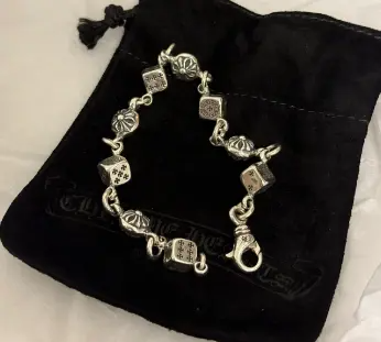 哪个网站淘的到二手正品克罗心骰子手链?品牌二手克罗心骰子手链日淘渠道!