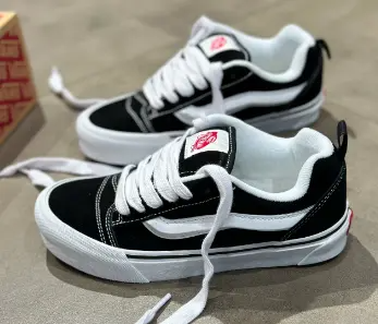 哪个网站日淘代购二手范斯男鞋保真?日淘代购轻松入手二手范斯男鞋!