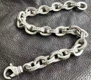 二手克罗心手链哪里淘好价?热门潮牌饰品日淘必逛网站选择!