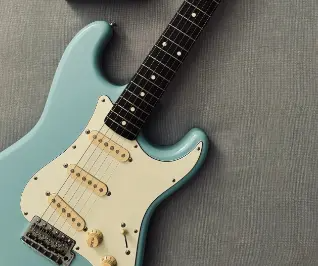 二手芬达fender电吉他日淘怎么选择?日淘代拍品牌正品芬达fender电吉他!