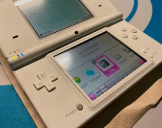 二手任天堂DSi游戏机日淘代拍网站推荐,卡通游戏机日淘代拍收藏!