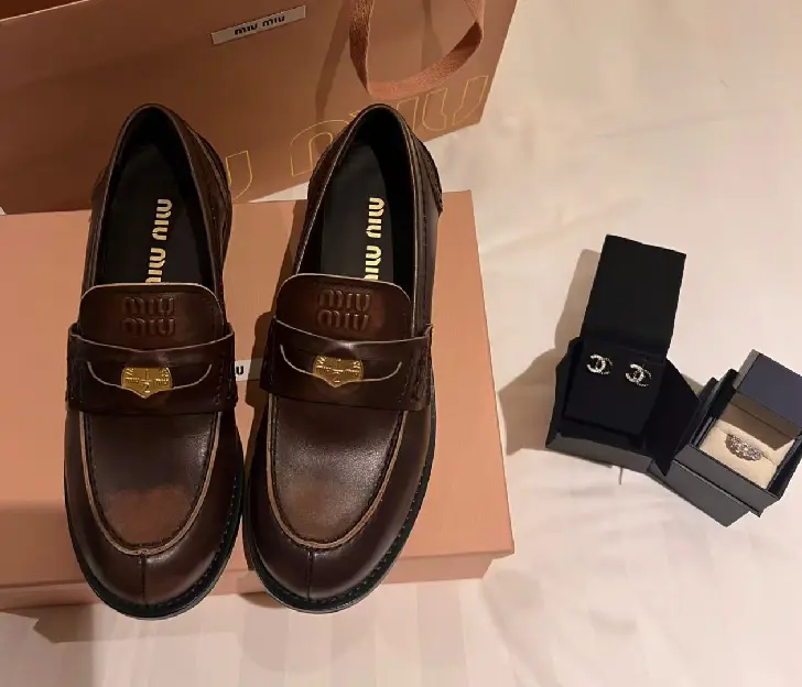 女士二手品牌鞋子哪里淘靠谱?Snkrdunk鉴定网站日淘代拍二手鞋履!
